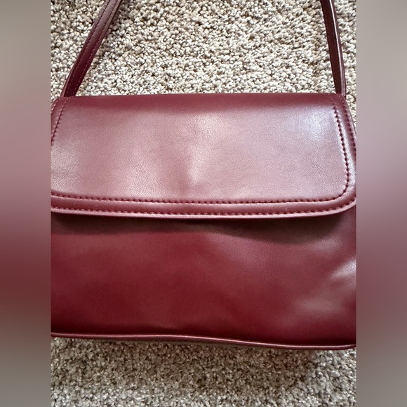 Brandy Melville Like New Crossbody Purse - Picture 2 of 7